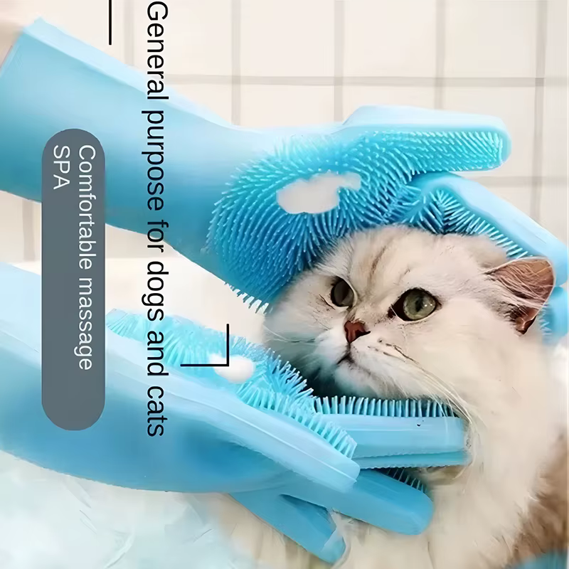 Guante en mano durante baño