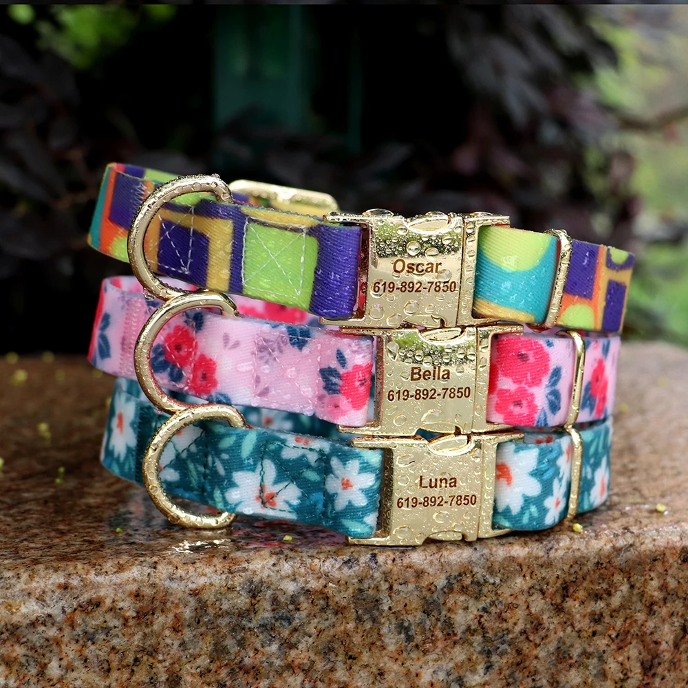 Collar visto desde arriba con diseño floral