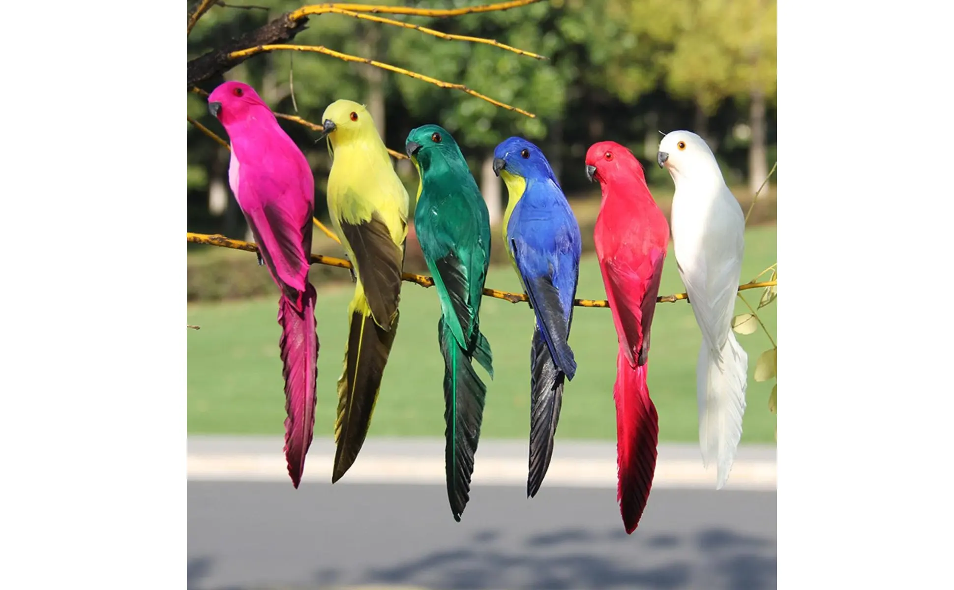 Papagayo artificial de plumas de simulación, colorido y con apariencia realista