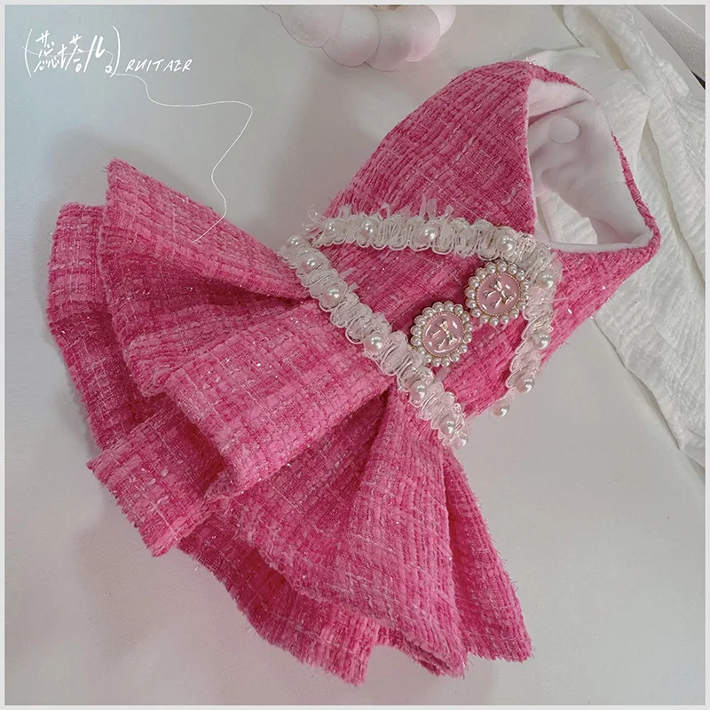 Vestido de princesa morado con detalles brillantes para perro