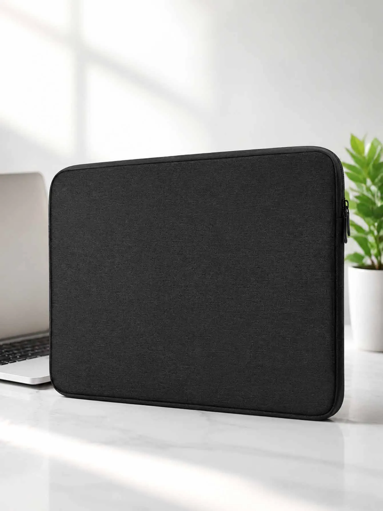 Funda Protectora para Portátil 13-15 pulgadas – Ligera y Resistente a golpes