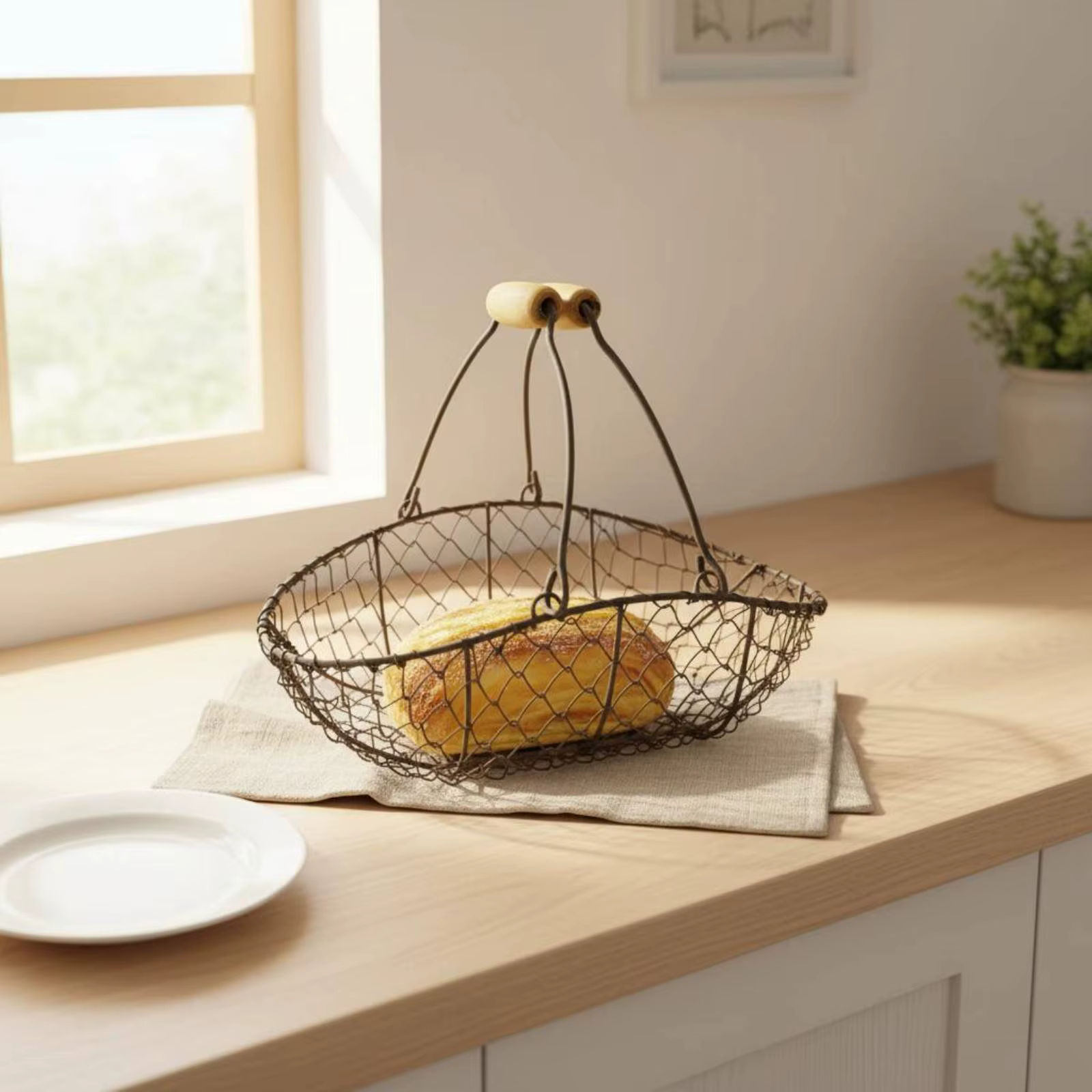 Cesta de malla metálica portátil con asas de madera para pájaros - imagen 5