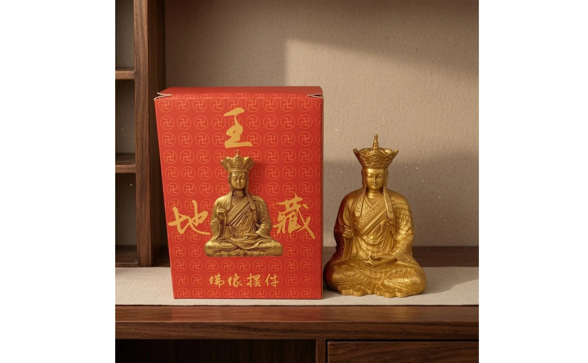 Figura de Buda de aleación con estilo dorado mate