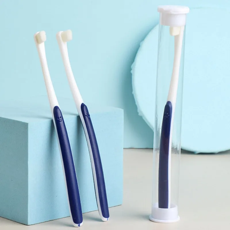 Uso del cepillo de dientes para perros en mascota