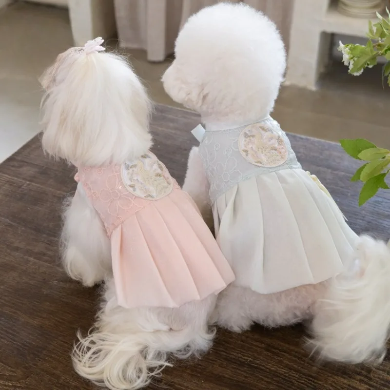 Vestido de princesa para perros pequeños con bordado de primavera