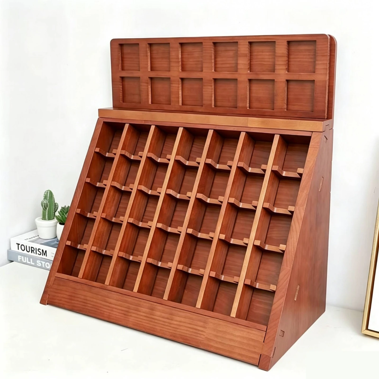 Expositor de Madera para Mascotas con Rejilla y Compartimentos – Nogal - imagen 5