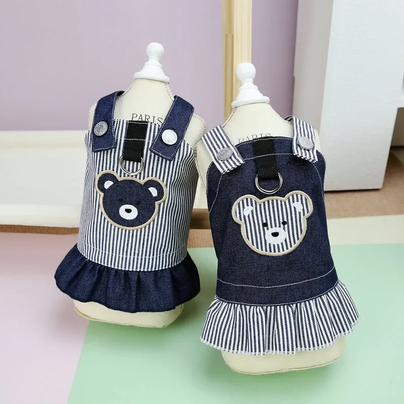 Falda denim con tiras finas y detalle de osito