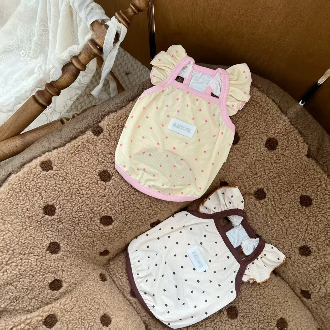 Chaleco refrescante para perros y gatos, diseño con estrellas - imagen 2