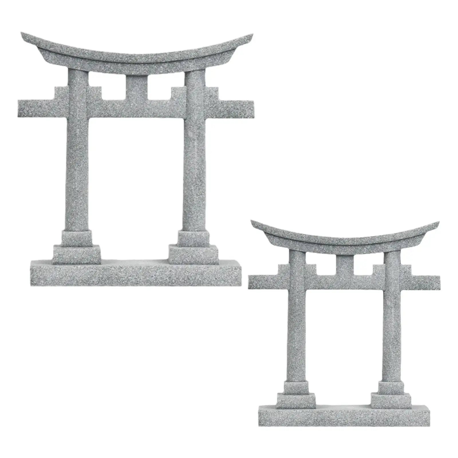 Figurina torii en primer plano mostrando su textura de piedra imitada