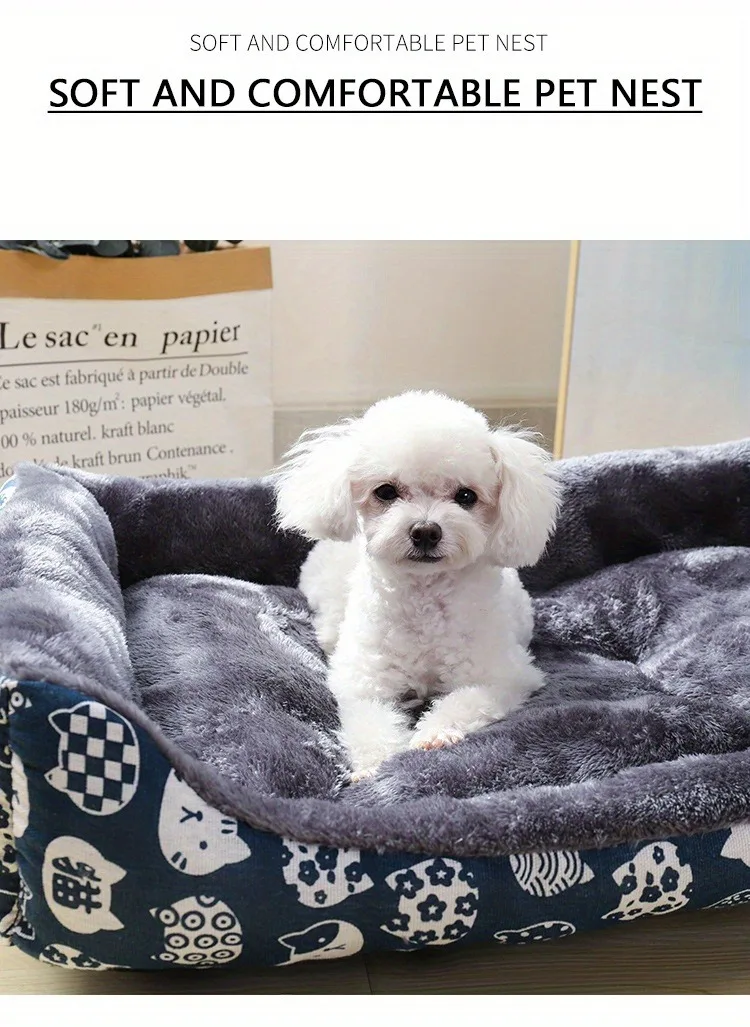 Cama para perro acolchada en sala