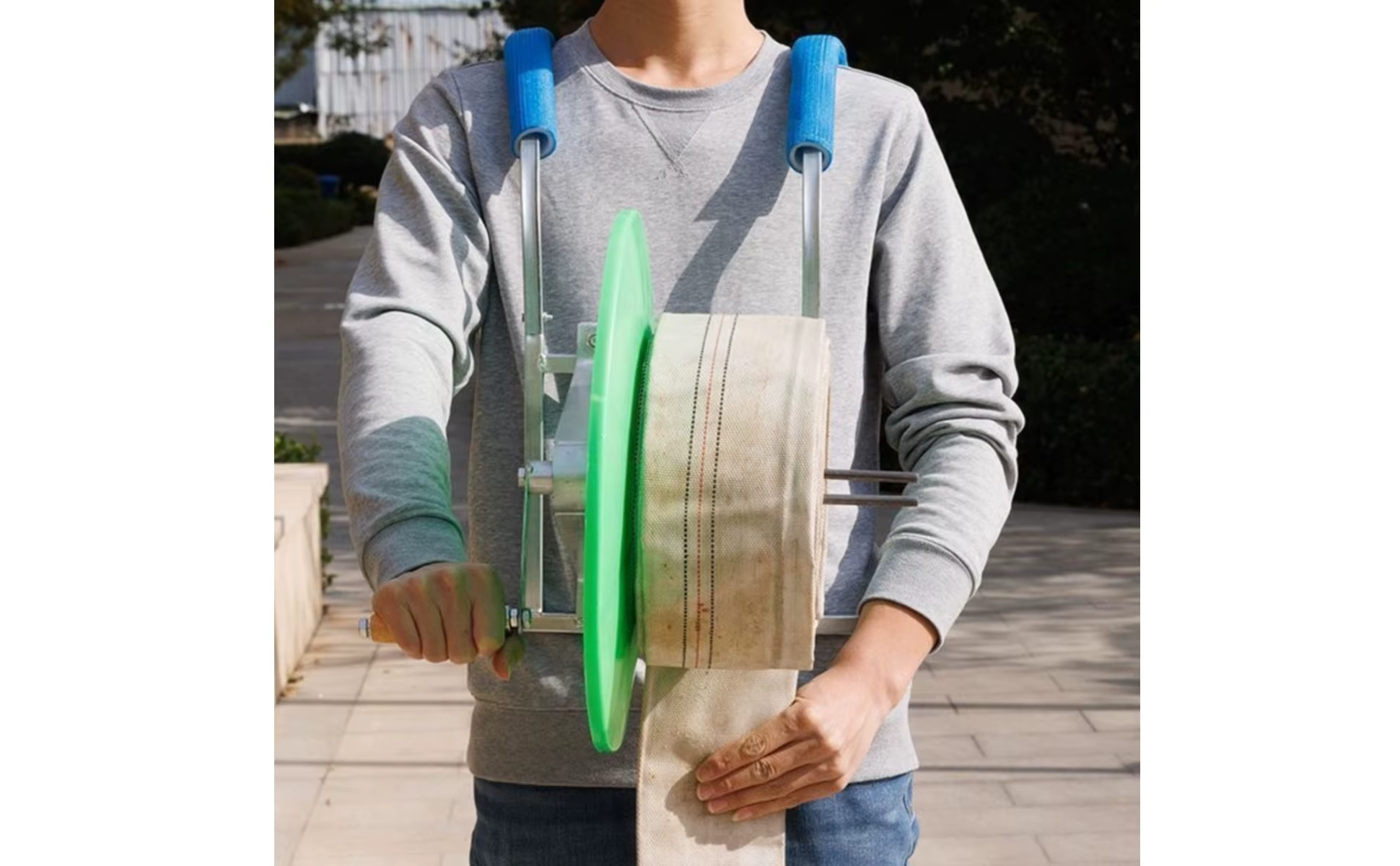 Carrete con asas acolchadas y estructura metálica