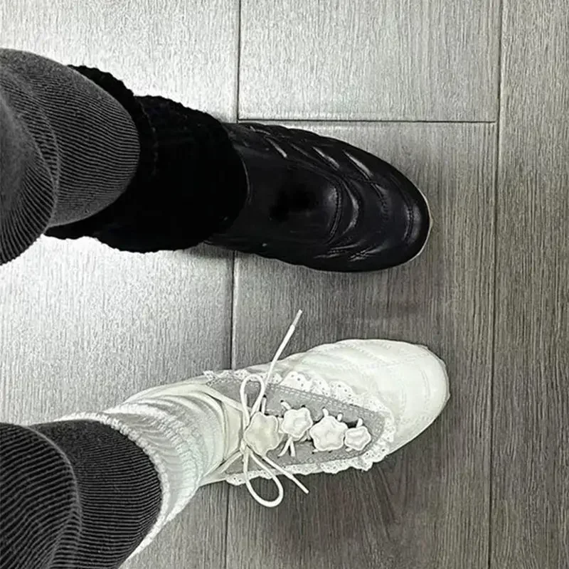 Detalle del diseño del zapato Deqin TULX