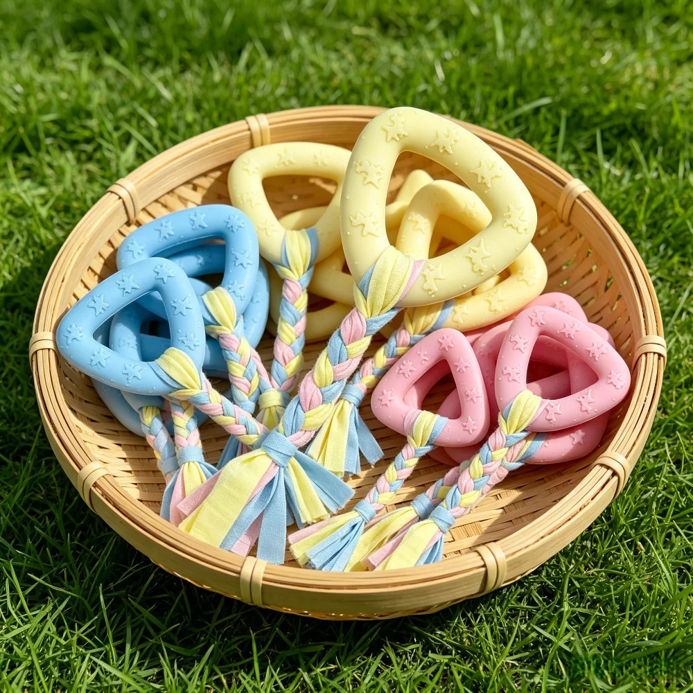 Juguete masticable TPR triangular para cachorros: dental y diversión