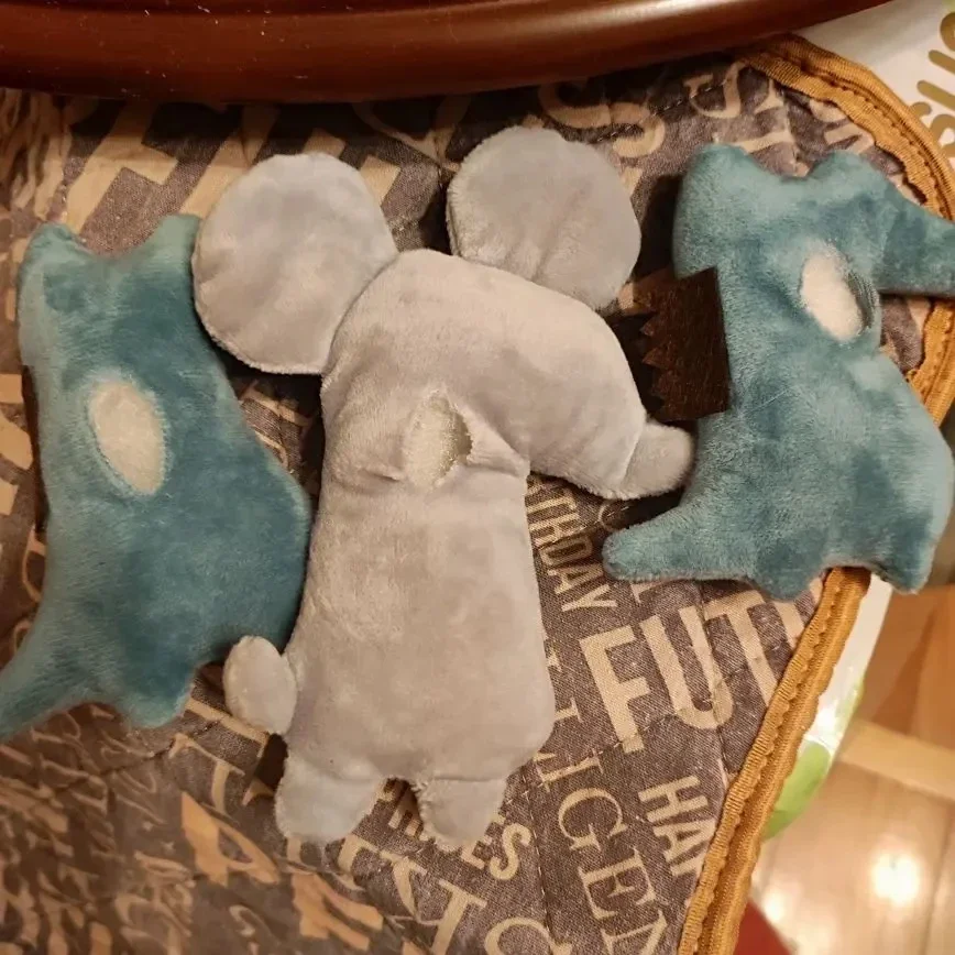 Juguete peluche forma aguacate para mascotas