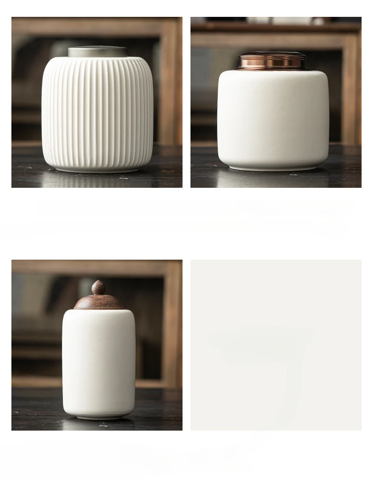 Urna sobre su soporte en escritorio