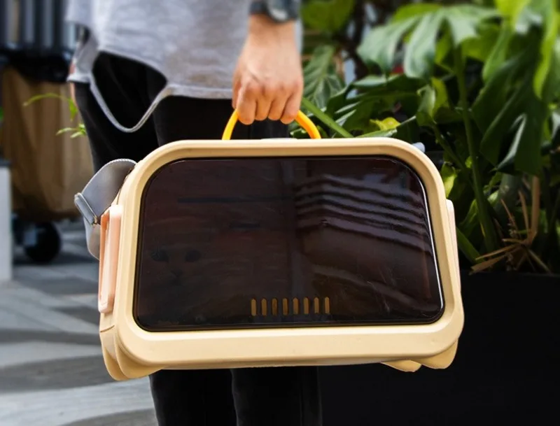 Bolsa transportadora con ventilación lateral