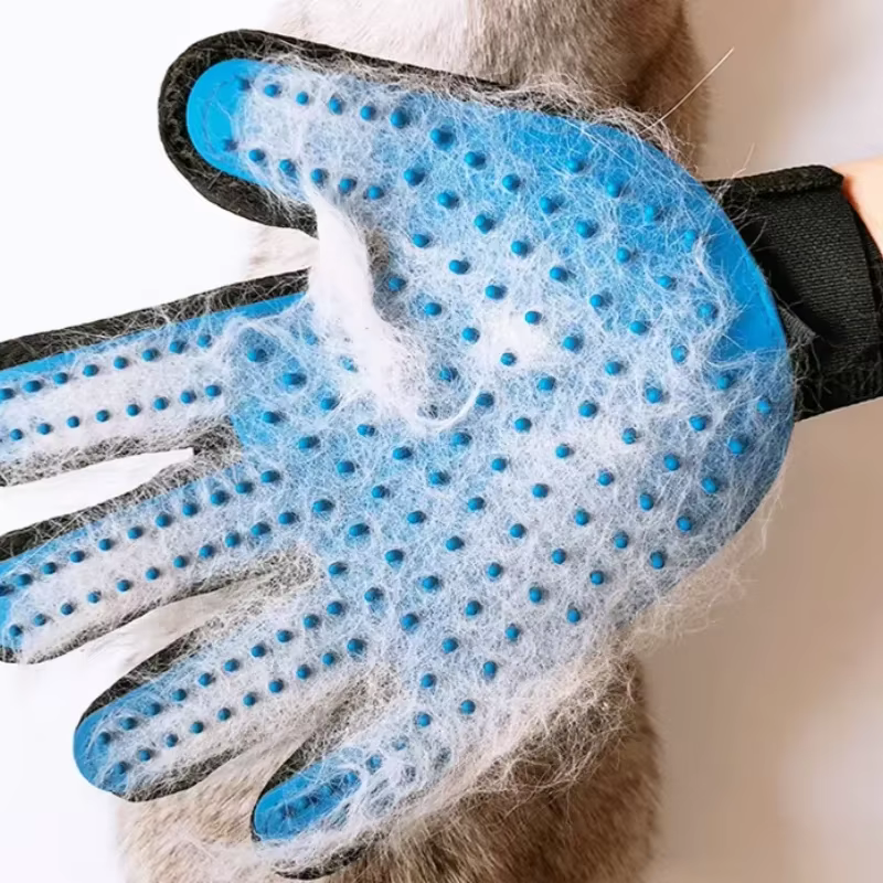 Guante cepillo de silicona suave para quitar pelo en gatos y perros