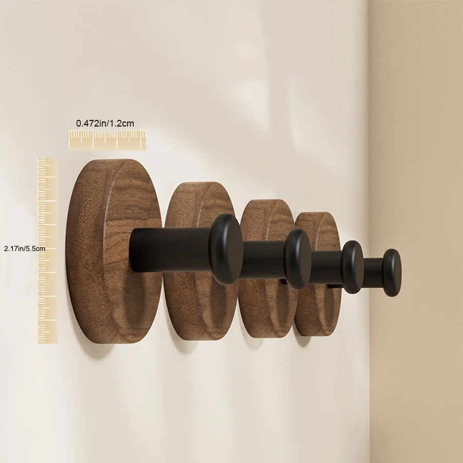 Gancho madera en uso con accesorios