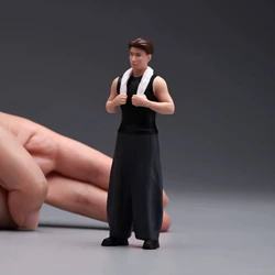 Figura de mecánico para dioramas y maquetas realistas