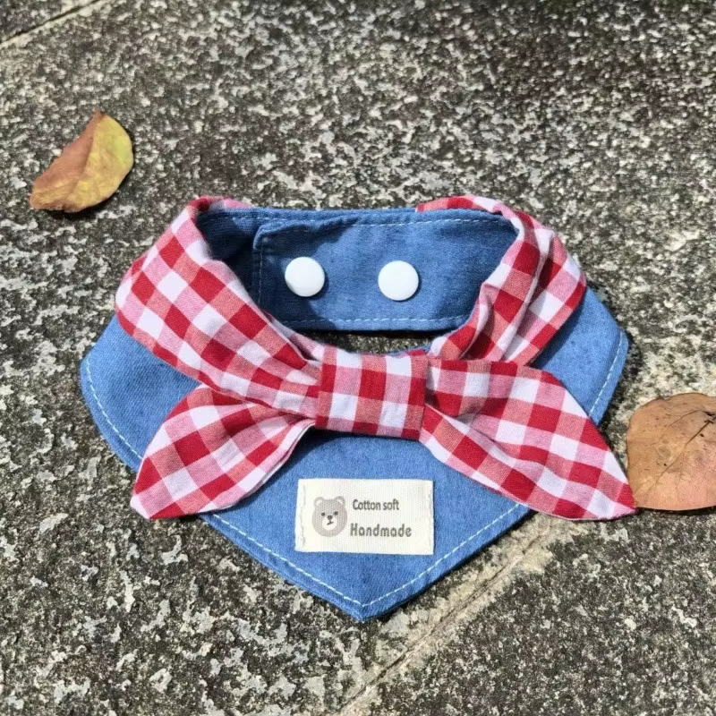 Pajarita de mezclilla en tono azul clásico