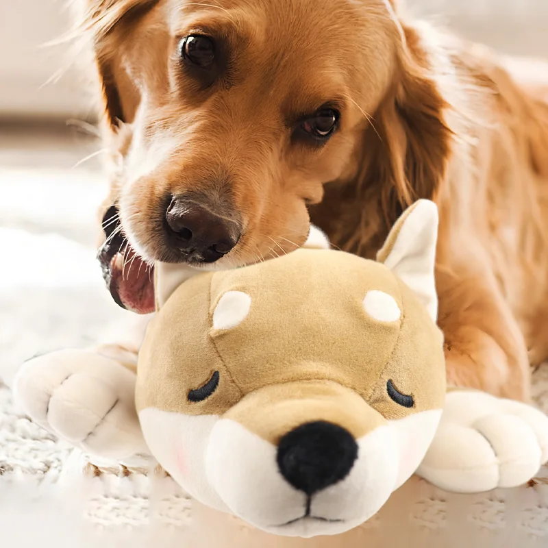 Peluche con forma de cachorro, diseñado para acompañar