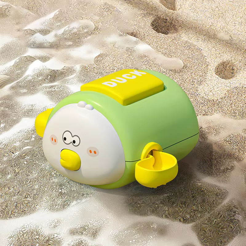 Pingüino de cuerda en el agua