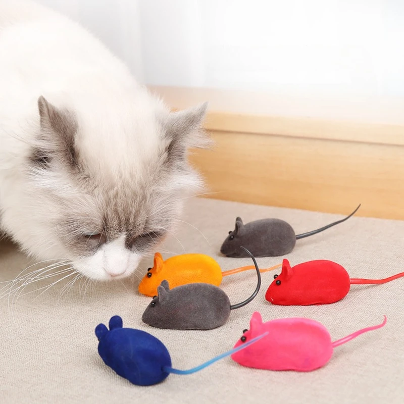 Ratón de peluche colorido