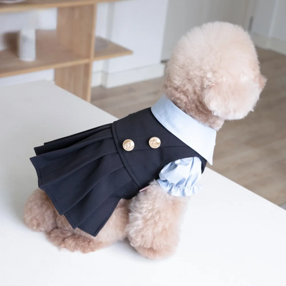 Falda de uniforme escolar para perros en diseño plisado
