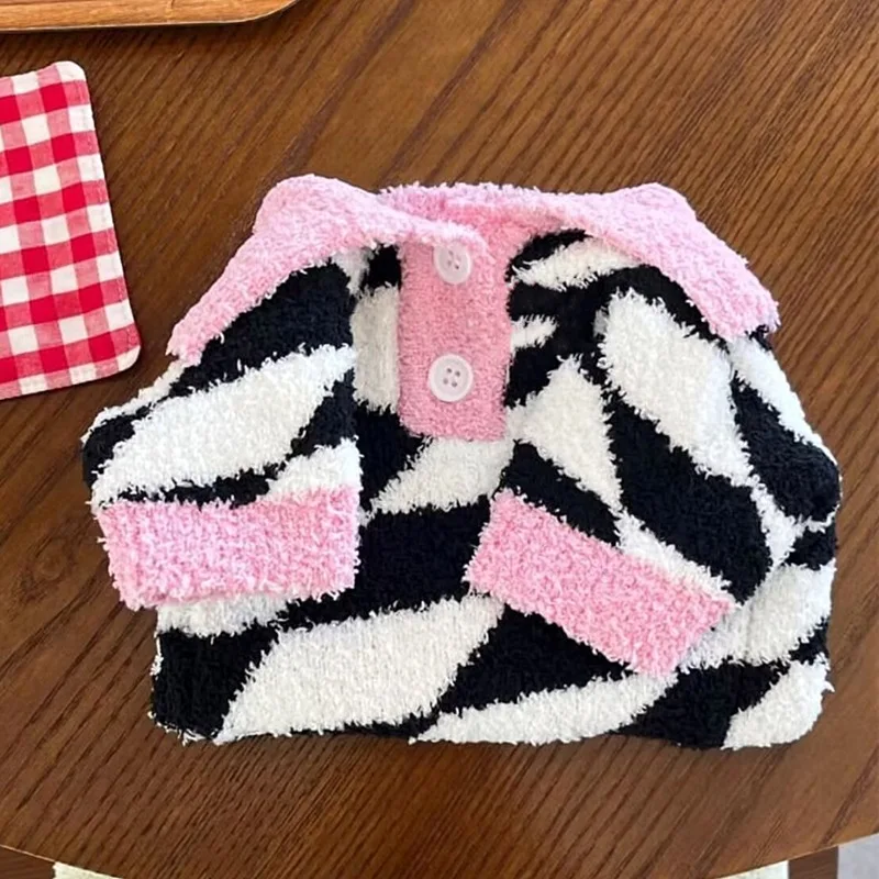 Jersey de punto para perro visto de frente