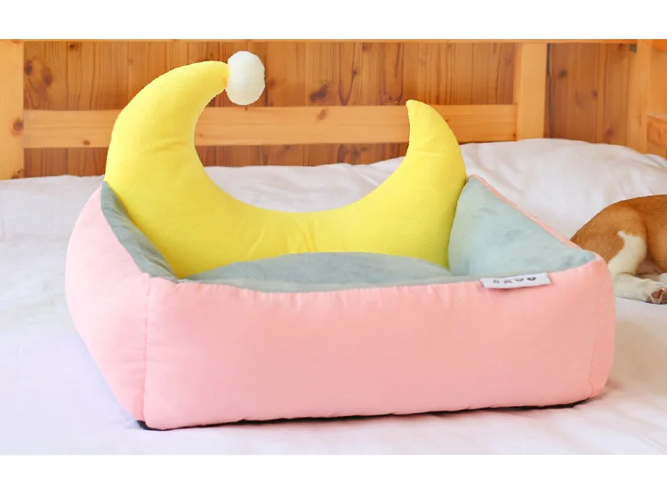 Cama con bordes elevados para apoyo