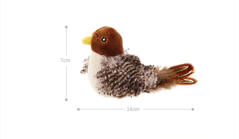 Gato jugando con el juguete