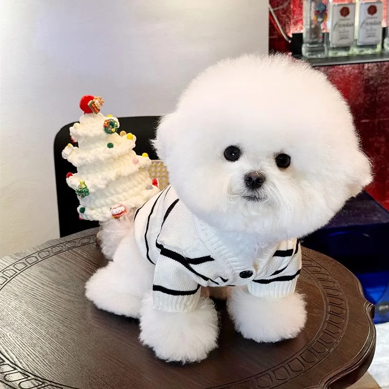 Jersey cálido de invierno a rayas para perros y gatos