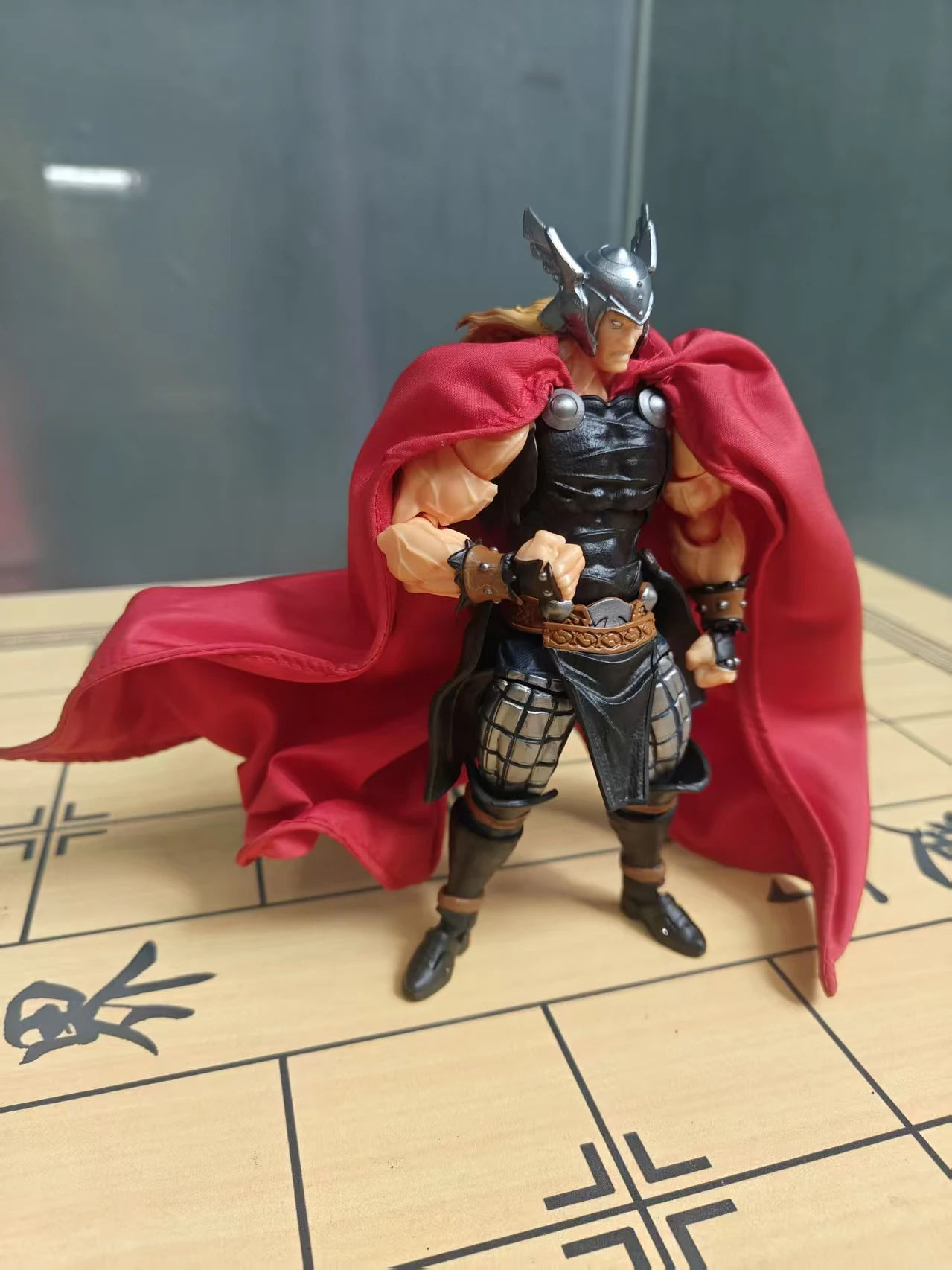 Figura coleccionable de Thor en PVC para gatos y perros - imagen 5