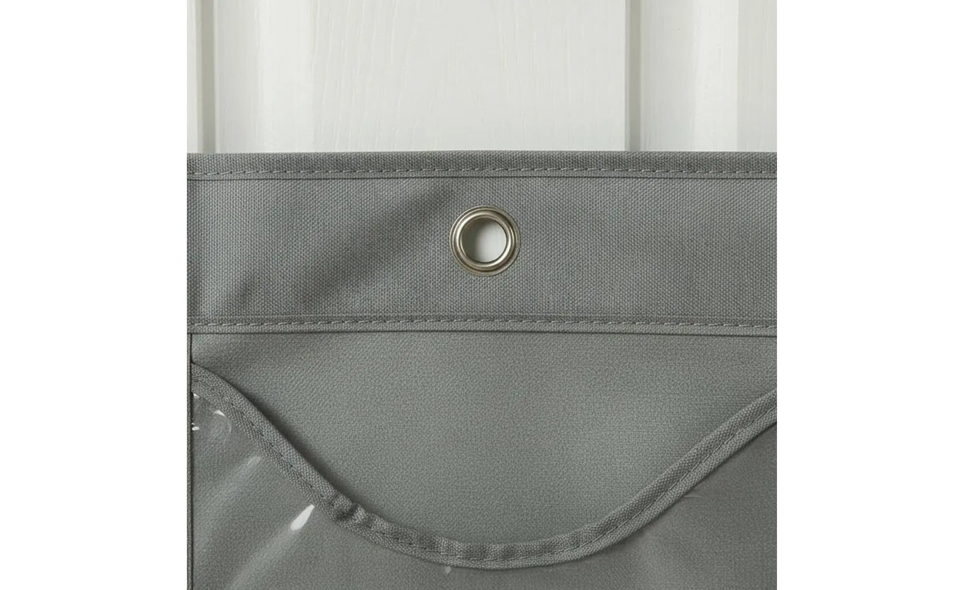 Bolsillos transparentes que permiten ver la colección