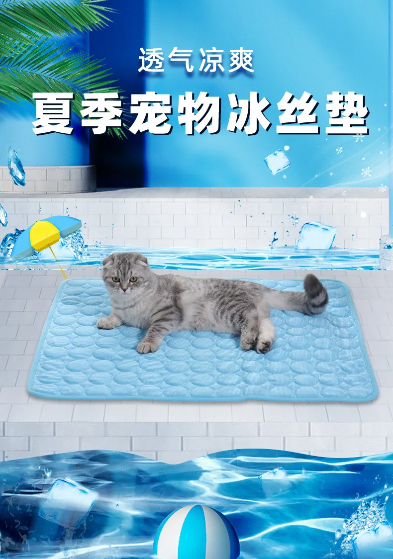 Almohadilla refrescante para mascotas en uso