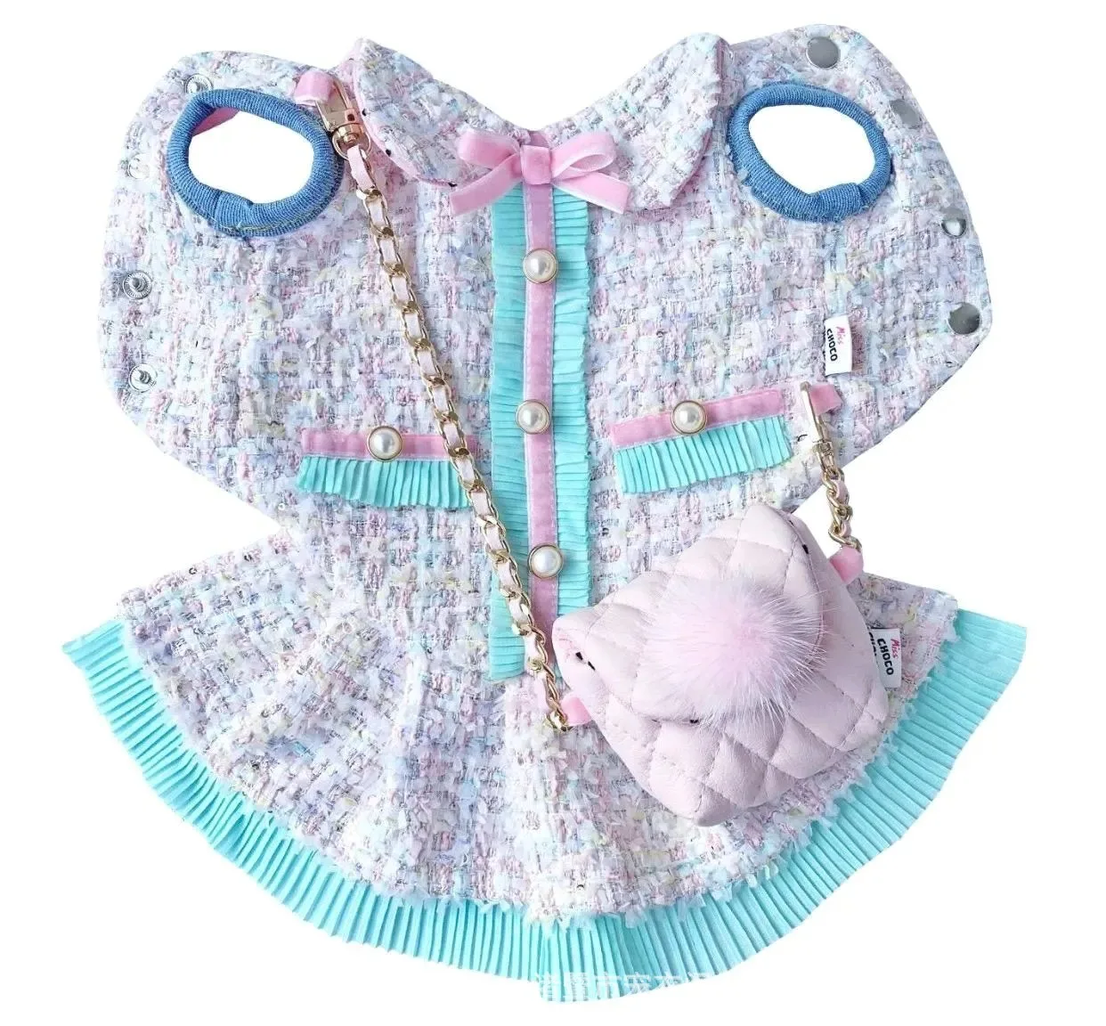 Trasero del vestido mostrando los acabados
