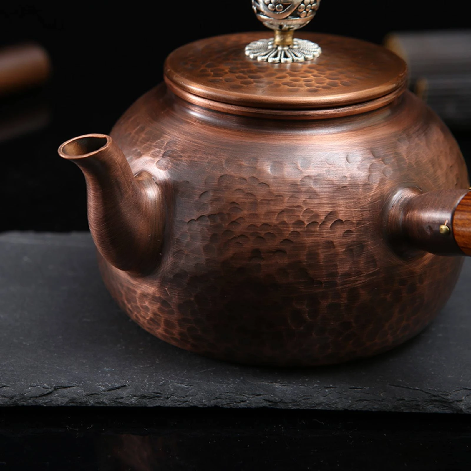 Tetera de Cobre Martillado con Asa de Madera – Estilo Vintage - imagen 5