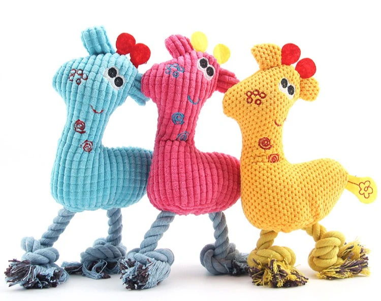 Juguete de peluche con forma de hueso y detalle de costura reforzada