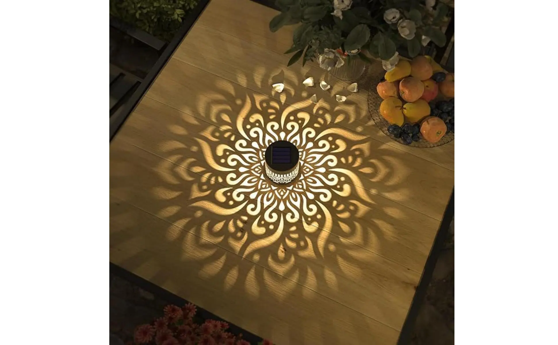 Lámpara Solar Mandala en pared con efecto mandala