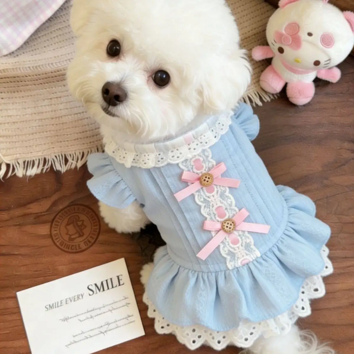 Vestido primaveral para mascota con chaleco y lazo