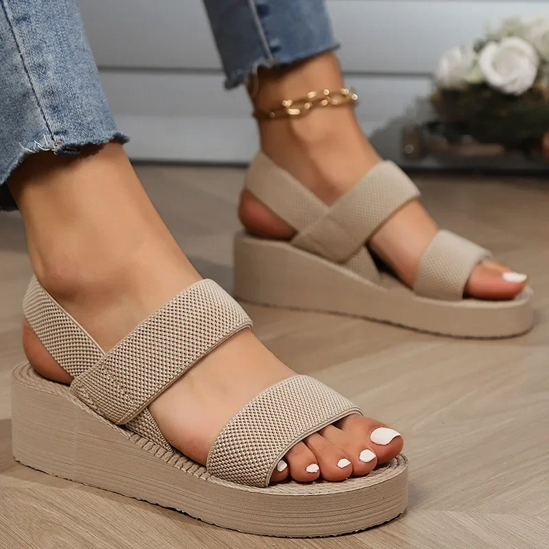Detalles del diseño de las sandalias