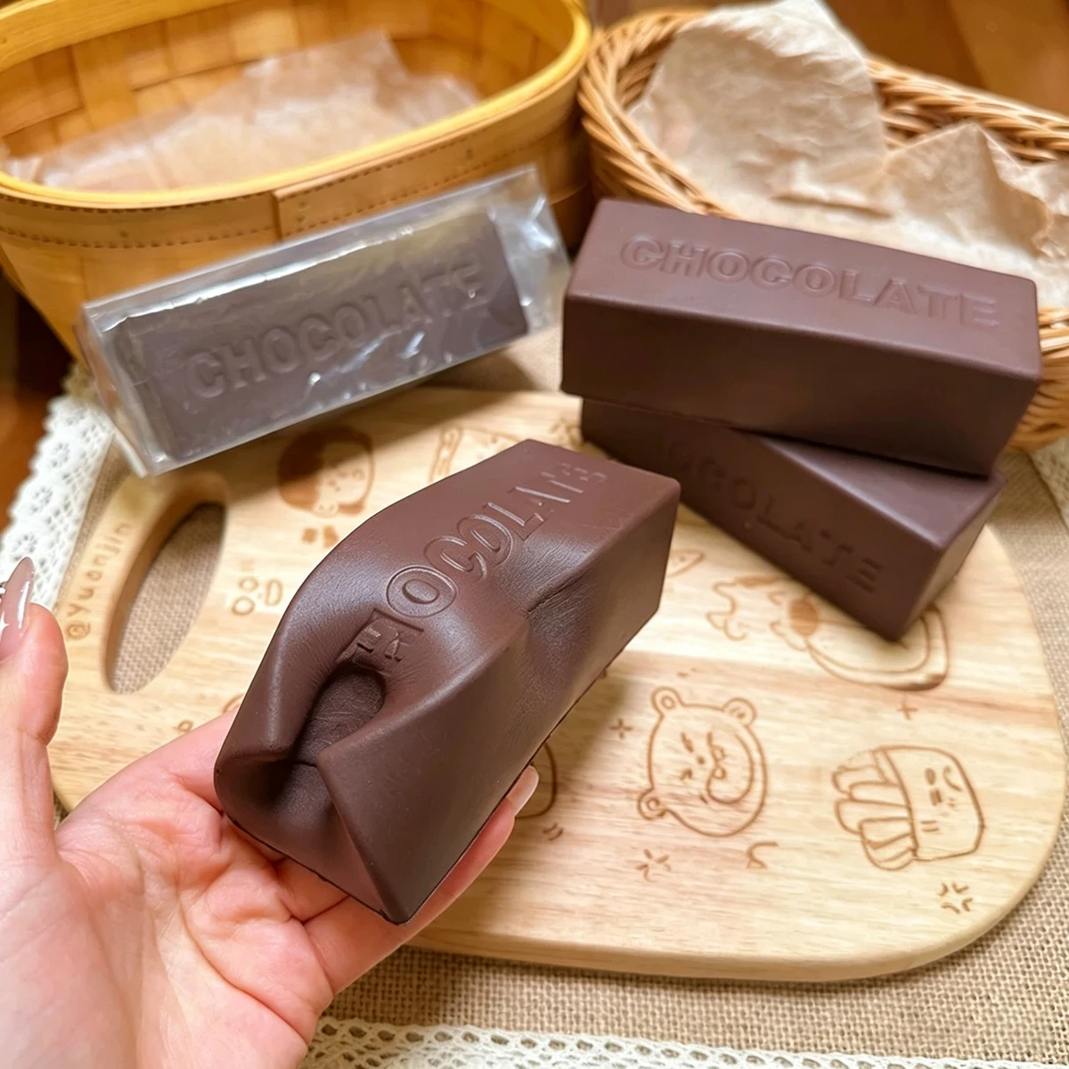 Juguete antiestrés sensorial con aroma a chocolate para gatos y perros - imagen 3