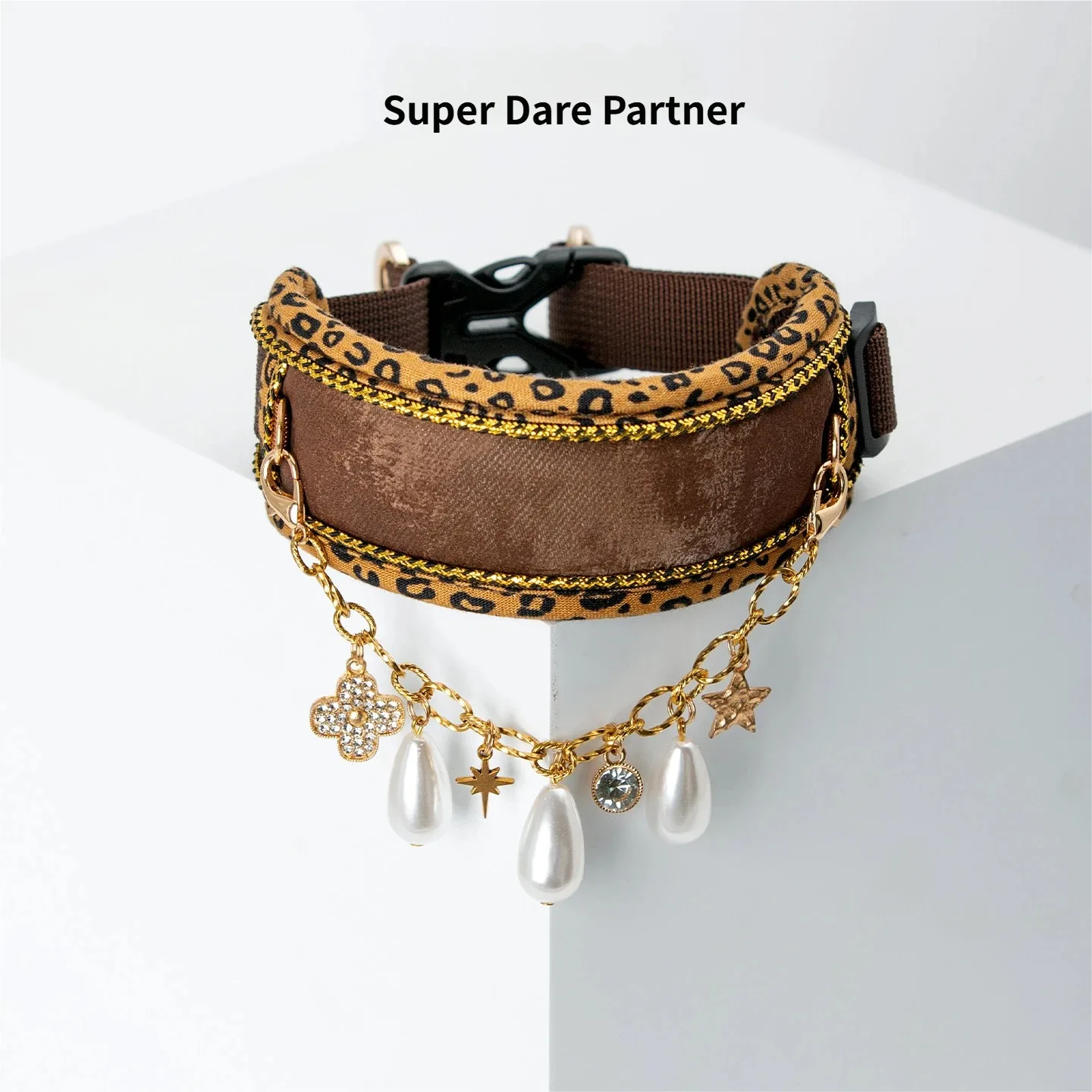 Collar de perro ancho acolchado con estampado leopardo y perlas desmontables - imagen 4