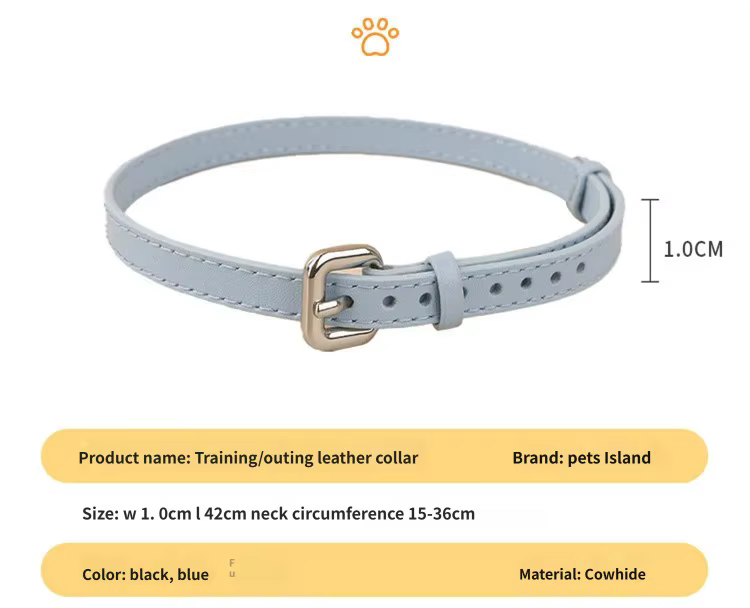 Collar de piel de vacchetta con colgantes metálicos