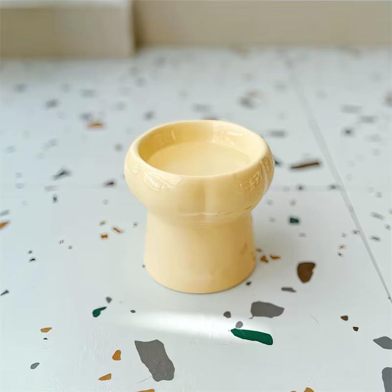 Tazón cerámica elevado inclinado para gatos y cachorros forma flor - imagen 3