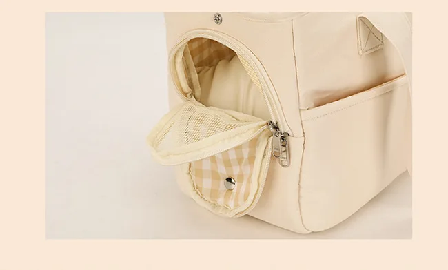 Detalle del asa ajustable del bolso bandolera