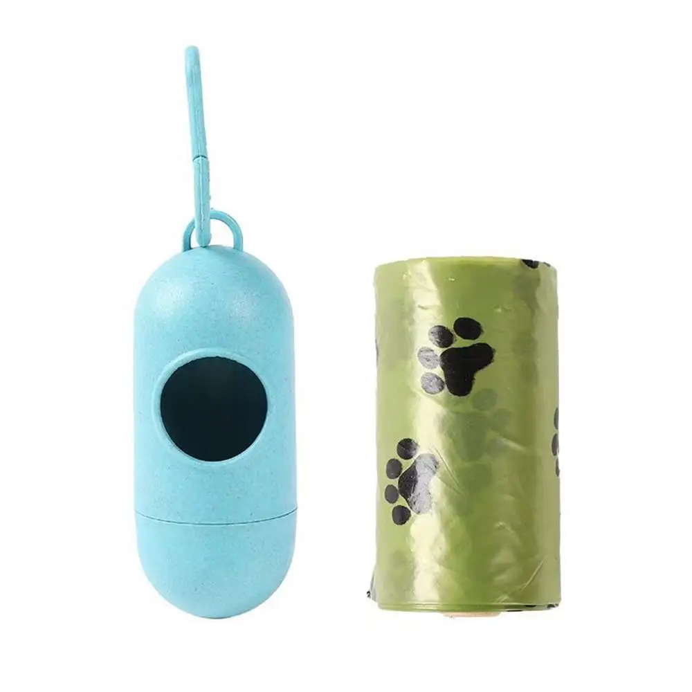 Dispensador sujeto a correa de perro durante paseo