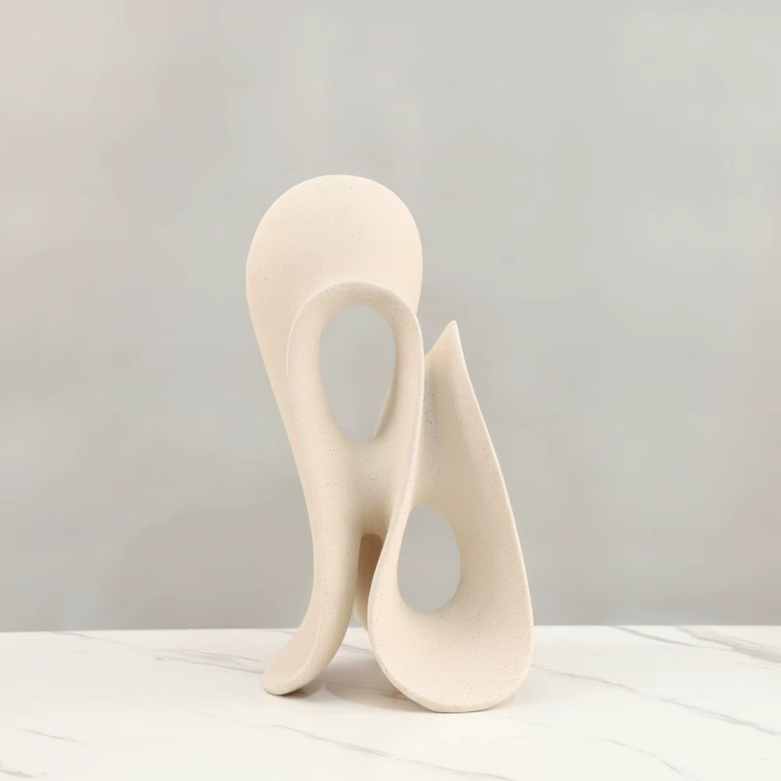 Figura decorativa abstracta de resina para el hogar - imagen 3