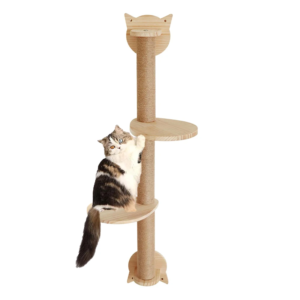 Vista frontal del árbol de actividades para gatos con dos perchas y plataformas