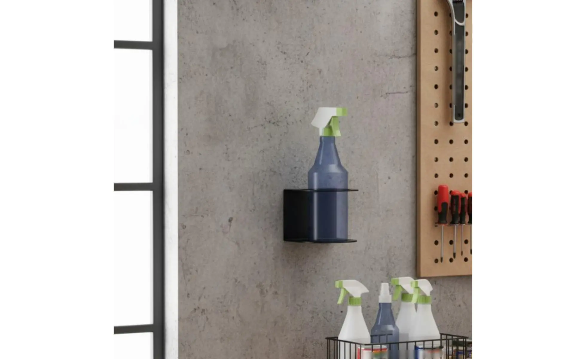 Estructura metálica resistente con diseño de pared